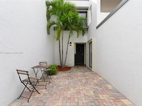 361 Fern Dr 73, Weston FL 33326