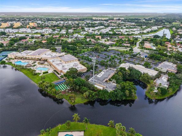 361 Fern Dr 73, Weston FL 33326