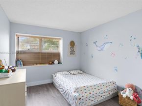 361 Fern Dr 73, Weston FL 33326