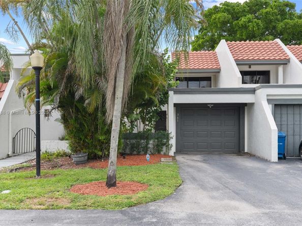 361 Fern Dr 73, Weston FL 33326
