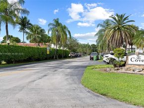 361 Fern Dr 73, Weston FL 33326