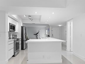 361 Fern Dr 73, Weston FL 33326