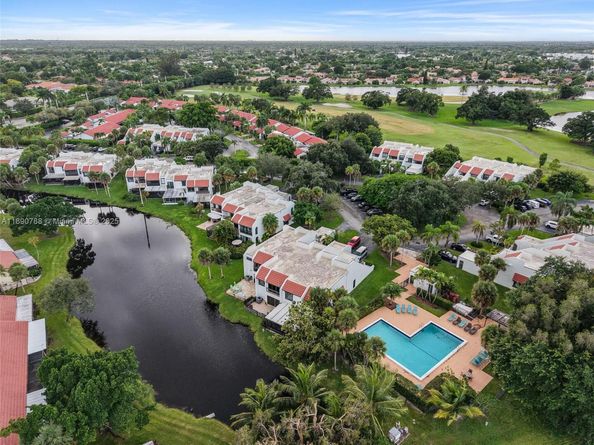 361 Fern Dr 73, Weston FL 33326