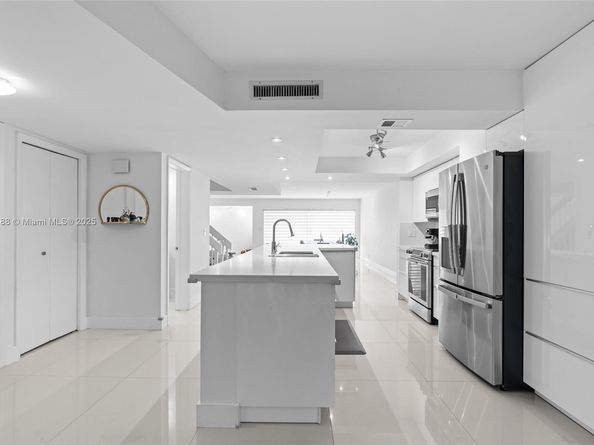 361 Fern Dr 73, Weston FL 33326