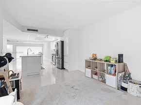 361 Fern Dr 73, Weston FL 33326