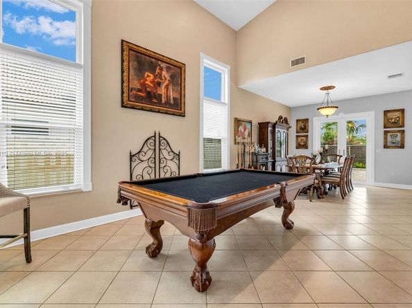 15974 SW 16th St, Pembroke Pines FL 33027