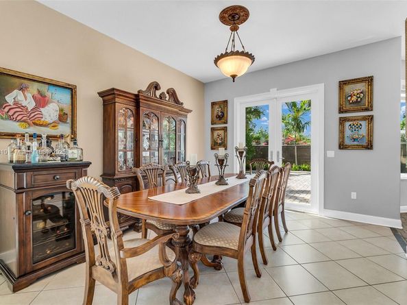 15974 SW 16th St, Pembroke Pines FL 33027