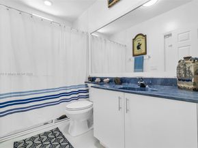 15974 SW 16th St, Pembroke Pines FL 33027