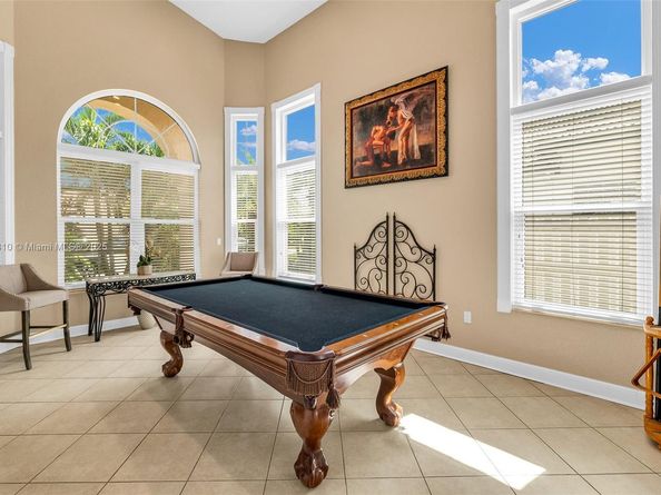 15974 SW 16th St, Pembroke Pines FL 33027