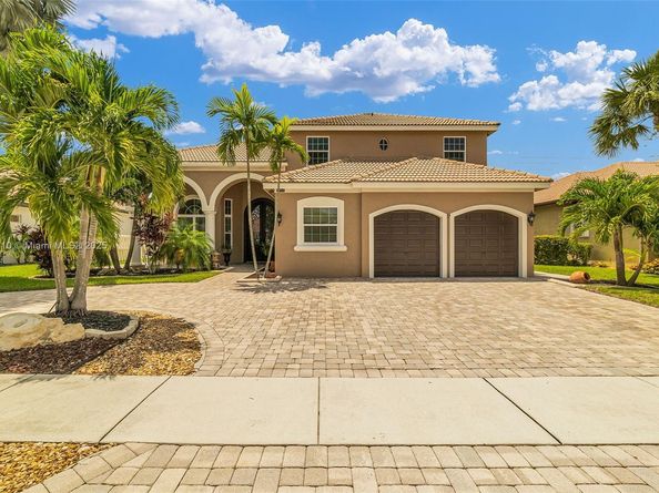 15974 SW 16th St, Pembroke Pines FL 33027