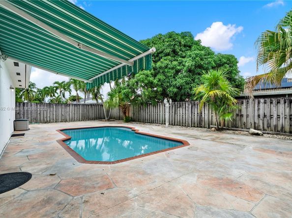 14603 SW 181st Ter, Miami FL 33177