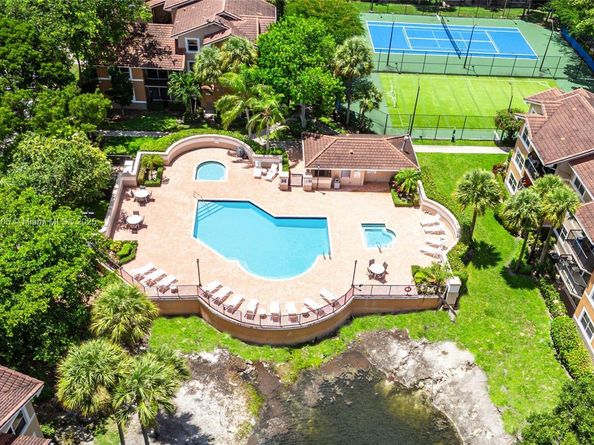 8721 Wiles Rd 105, Coral Springs FL 33067
