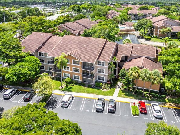 8721 Wiles Rd 105, Coral Springs FL 33067