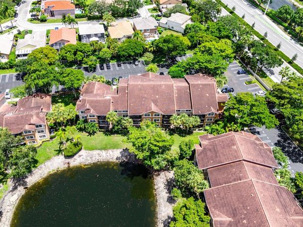 8721 Wiles Rd 105, Coral Springs FL 33067