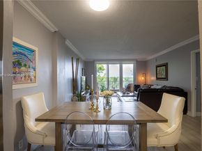 250 Jacaranda Dr 506, Plantation FL 33324