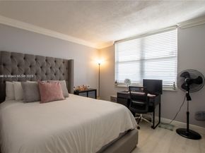 250 Jacaranda Dr 506, Plantation FL 33324