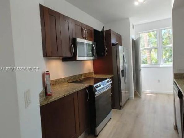 20000 E Country Club Dr 201, Aventura FL 33180