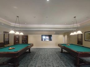 20000 E Country Club Dr 201, Aventura FL 33180