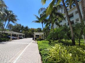20000 E Country Club Dr 201, Aventura FL 33180
