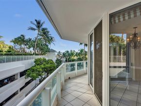 21150 Point Pl 406, Aventura FL 33180