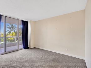 21150 Point Pl 406, Aventura FL 33180