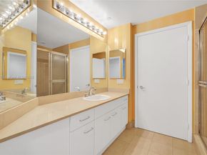 21150 Point Pl 406, Aventura FL 33180