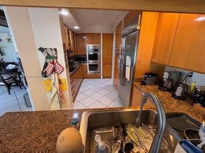 21150 Point Pl 406, Aventura FL 33180