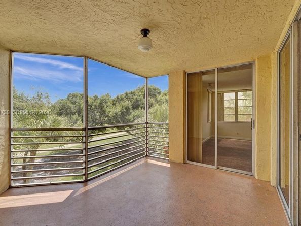 9520 Seagrape Dr 306, Davie FL 33324