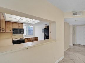 9520 Seagrape Dr 306, Davie FL 33324