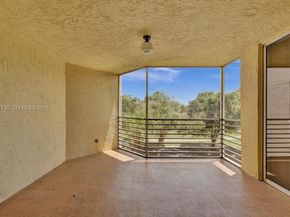 9520 Seagrape Dr 306, Davie FL 33324