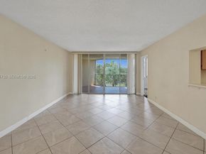 9520 Seagrape Dr 306, Davie FL 33324