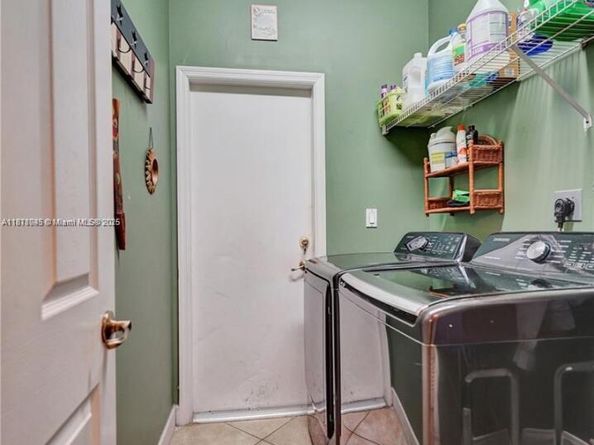 14520 SW 37th St, Miramar FL 33027