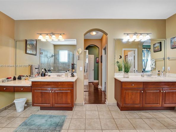 14520 SW 37th St, Miramar FL 33027