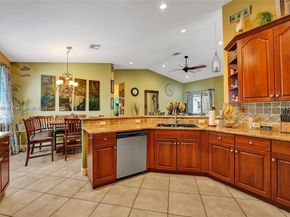 14520 SW 37th St, Miramar FL 33027