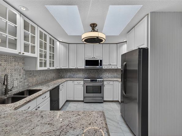 2801 Coral Shores Dr, Fort Lauderdale FL 33306