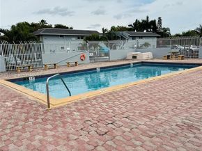 15675 SW 74th Cir Dr 6, Miami FL 33193