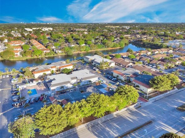 15675 SW 74th Cir Dr 6, Miami FL 33193