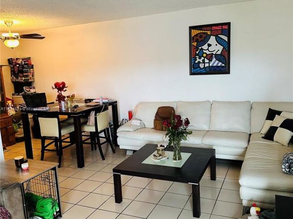 15675 SW 74th Cir Dr 6, Miami FL 33193