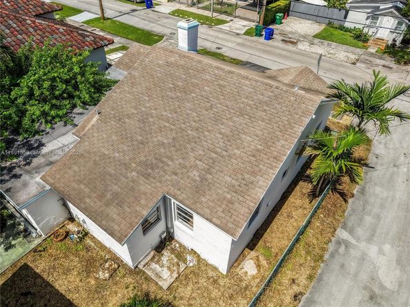 2100 SW 25th St, Miami FL 33133