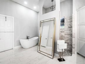 5646 NW 109th Ln, Coral Springs FL 33076