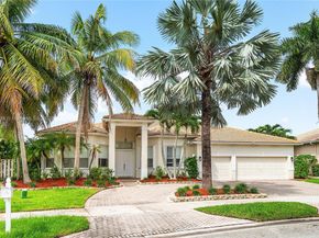 5646 NW 109th Ln, Coral Springs FL 33076