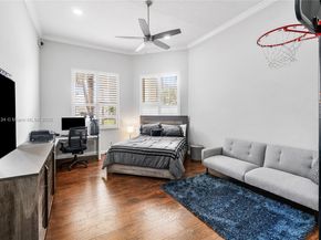 5646 NW 109th Ln, Coral Springs FL 33076