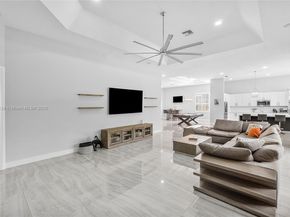 5646 NW 109th Ln, Coral Springs FL 33076