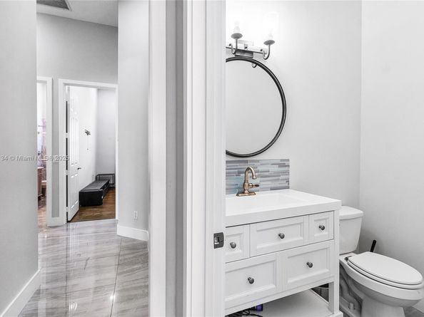 5646 NW 109th Ln, Coral Springs FL 33076