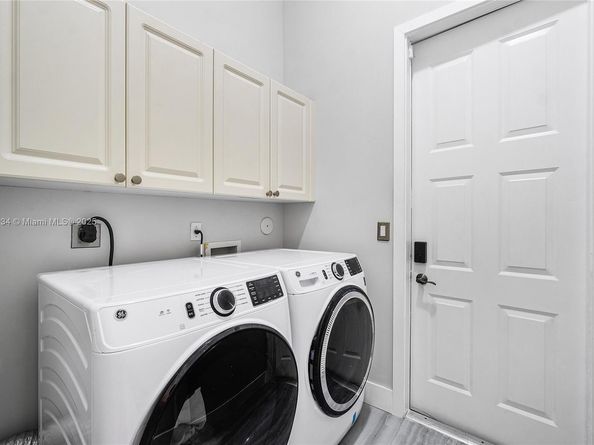 5646 NW 109th Ln, Coral Springs FL 33076