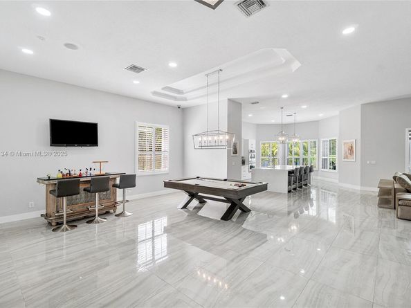 5646 NW 109th Ln, Coral Springs FL 33076