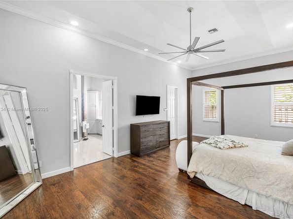 5646 NW 109th Ln, Coral Springs FL 33076