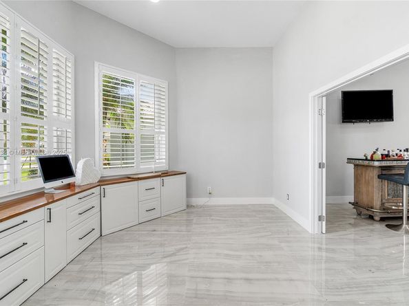 5646 NW 109th Ln, Coral Springs FL 33076