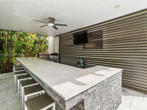 5646 NW 109th Ln, Coral Springs FL 33076