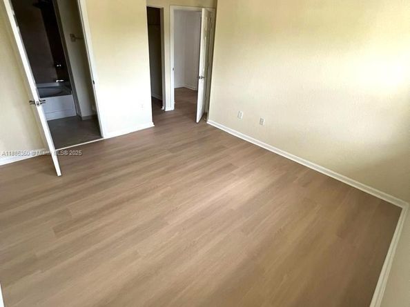 11601 NW 89th St 211, Doral FL 33178